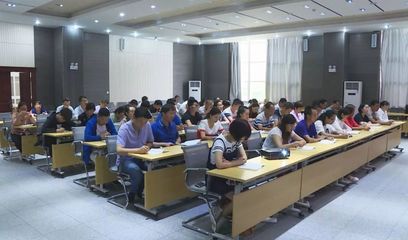 元谋县宣传系统举办“五个年”工作与“十个一”警示教育知识培训会议 提升职业技能与政治素养